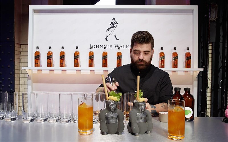 o-ellinas-world-class-bartender-2018-kai-ta-monadika-tou-kokteil