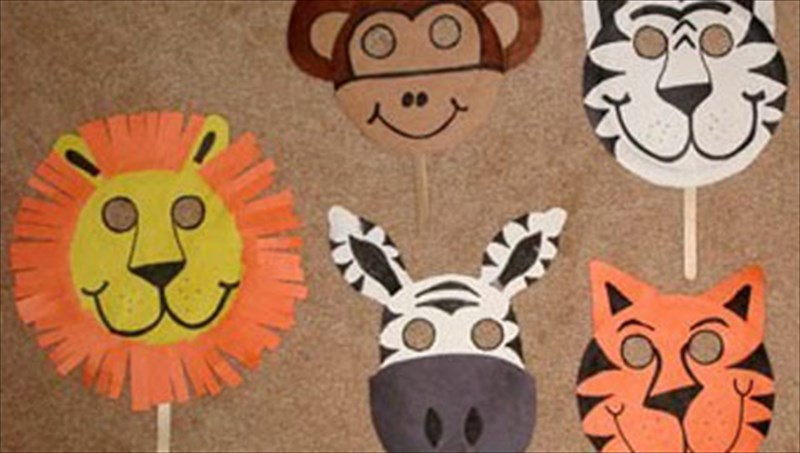 fetos-giortazoume-tis-apokries-sto-mouseio-goulandri