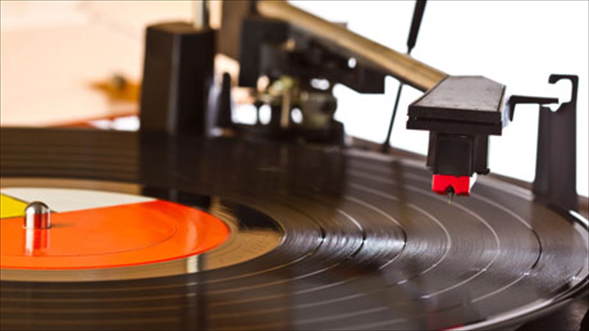 triimero-afieroma-sto-binulio-stin-texnopoli