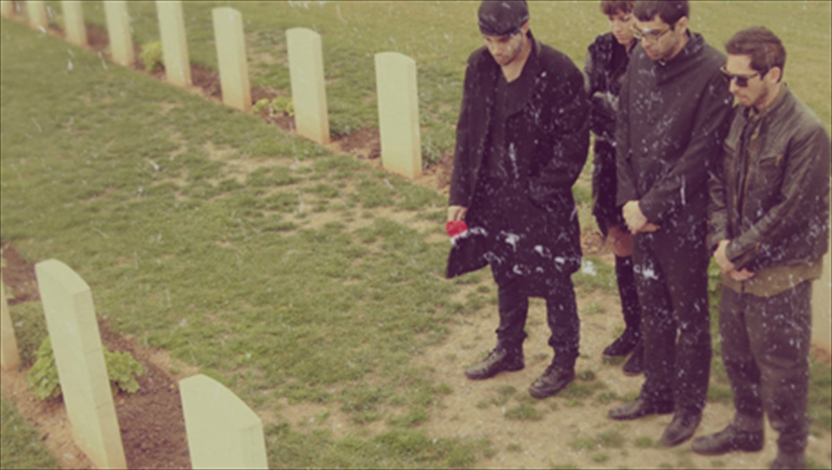 monaksia-stin-agria-dusi-me-ti-skinothetiki-sfragida-tou-petrou-zoulia