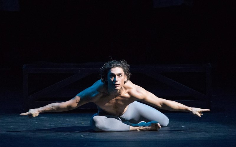 ivan-vasiliev-to-agori-pou-mporei-na-petaksei-to-kanei-sto-megaro