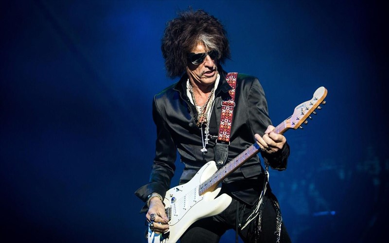 nosileutike-o-Joe-perry-ton-aerosmith-Joe-perry-ton-aerosmith