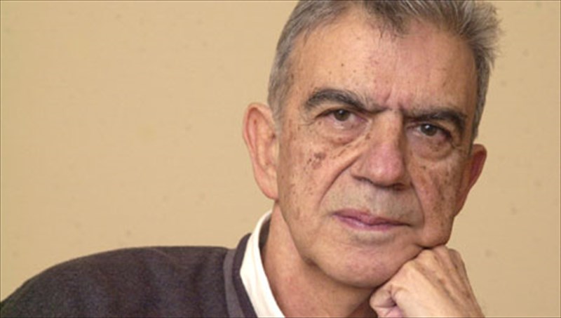 menis-koumantareas-to-neo-tou-muthistorima-mas-taksideuei-sto-balparaizo