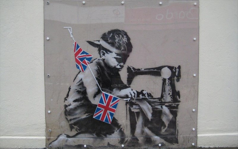 kallitexnis-agorase-ergo-tou-banksy-se-pleistiriasmo-me-stoxo-na-to-katastrepsei