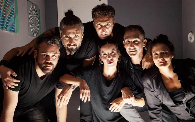 eimai-kai-homo-greco-ton-dekembrio-sto-theatro-stathmos