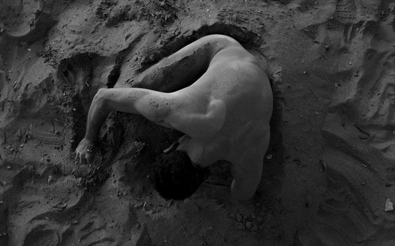 o-thanasis-akokkalidis-fernei-ksana-sti-zoi-ton-fernanto-pessoa