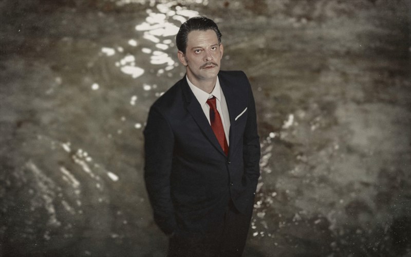 o-giannos-perlegkas-ntunei-tous-gumnous-sto-texnis