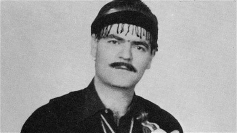 apebiose-o-megalos-kritikos-luraris-spuros-sifogiorgakis-megalos-kritikos-luraris-spuros-sifogiorgakis