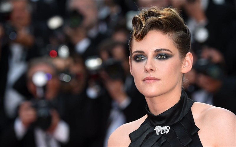 i-kristen-stewart-se-suzitiseis-gia-mia-queer-romantiki-komenti
