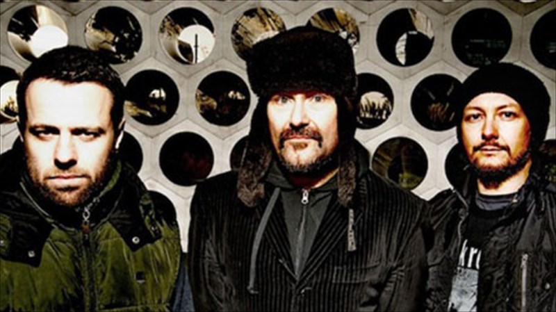 oi-irlandoi-therapy-gia-mia-authentiki-rock-bradia-sto-gagarin