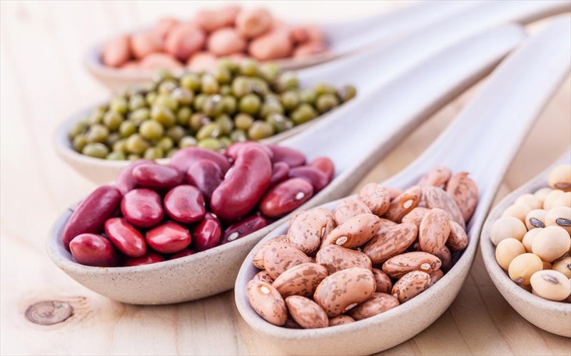 giati-ta-fasolia-einai-to-apoluto-superfood-kai-mia-suntagi-gia-mauromatika-video