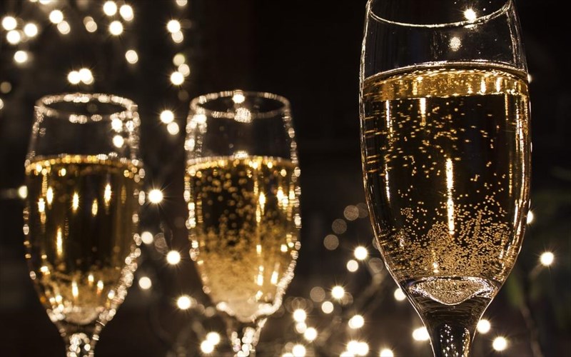 sampania-gnorizoume-tin-epistimi-piso-apo-tis-fusalides