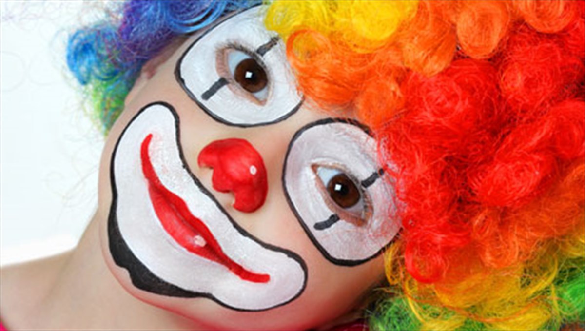 apokriatiko-ksefantoma-ston-elliniko-kosmo