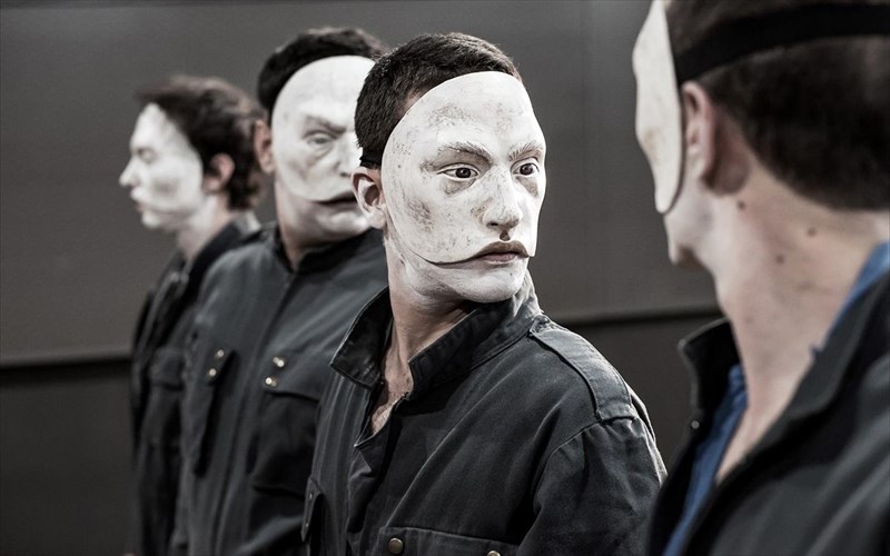 h-eleni-baropoulou-kai-o-petros-markaris-miloun-gia-ton-egoisti-fatser-petros-markaris-miloun-gia-ton-egoisti-fatser