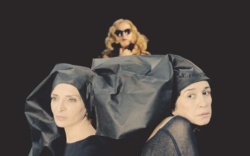 oi-doules-epistrefoun-sto-ypogeio-tou-theatrou-texnis