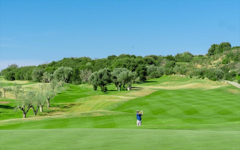 metrame-antistrofa-gia-to-3o-diethnes-tournoua-gkolf-tis-costa-navarino