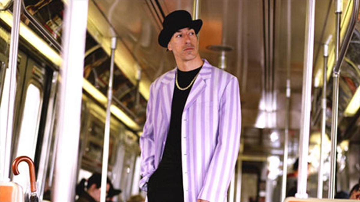 oi-milo-z-me-funky-diathesi-ksana-stin-ellada