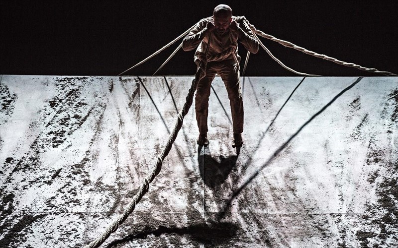 3-sumparagoges-tis-stegis-stis-10-kaluteres-parastaseis-xorou-stin-agglia-gia-to-2018-sumparagoges-tis-stegis-stis-10-kaluteres-parastaseis-xorou-stin-agglia-gia-to-2018