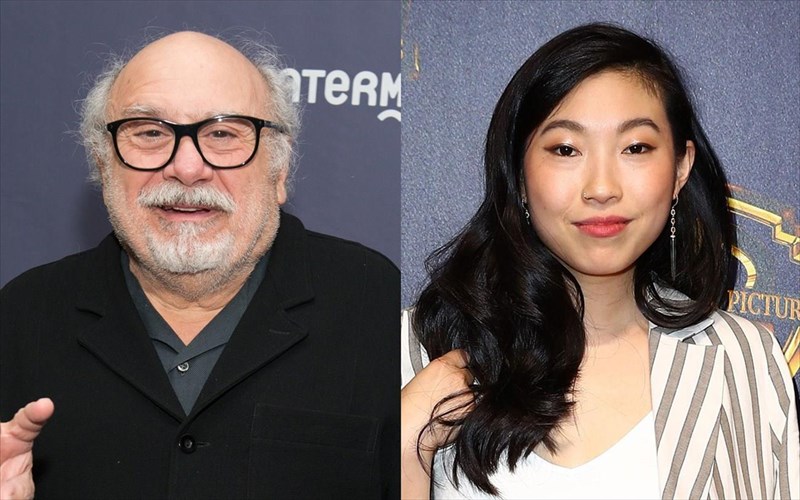 danny-devito-kai-awkwafina-tha-eksereunisoun-tis-mustiries-zougkles-tou-Jumanji