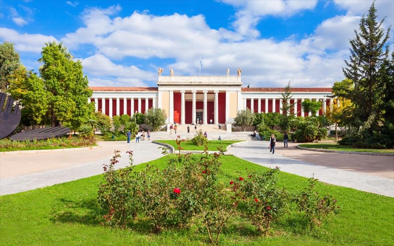 to-ethniko-arxaiologiko-mouseio-mas-apokaluptei-ta-mustika-tou