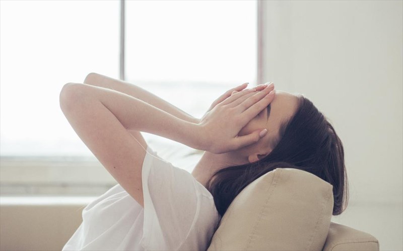 diatrofikes-sumboules-pou-dioxnoun-ton-ponokefalo