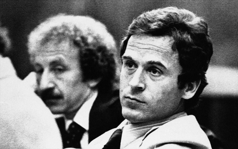 to-netflix-proeidopoiei-mi-deite-auto-to-ntokimanter-gia-ton-ted-bundy-monoi-sas