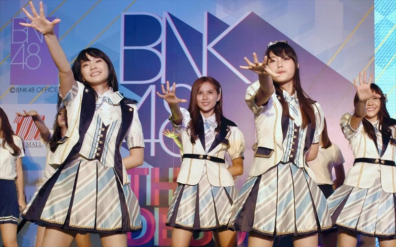 tailandeziko-sugkrotima-epikalestike-agnoia-sxetika-me-tin-sbastika