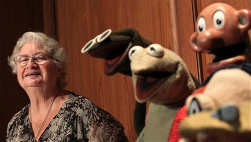 apebiose-i-sxediastria-tou-kermit-kai-tis-pigki-sxediastria-tou-kermit-kai-tis-pigki