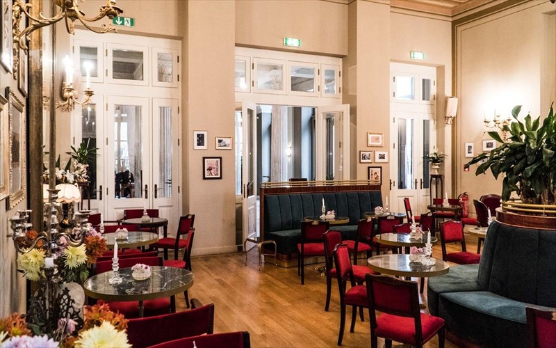 to-foyer-cafe-bistrot-anoikse-me-aera-nostalgias