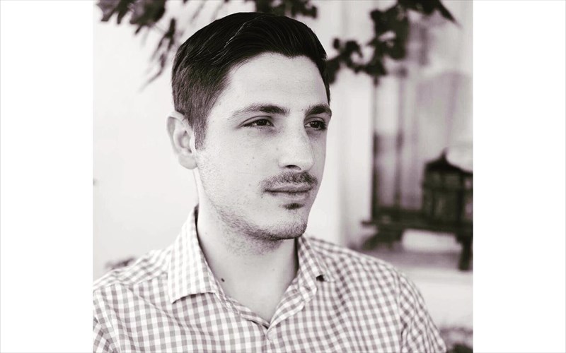 stefanos-papatrexas-i-frosuni-itan-suzugos-mitera-eromeni-ellinida-i-gunaika-pou-pethane-tragika-gunaika-pou-pethane-tragika