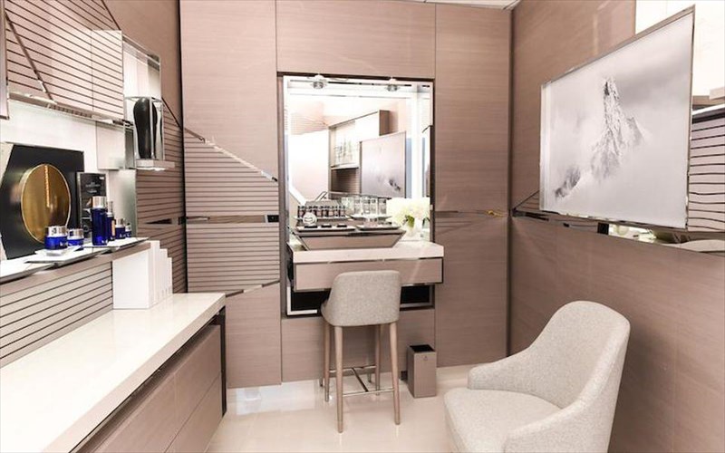 deite-to-neo-kentro-omorfias-sto-lounge-tis-air-france-sto-Jfk