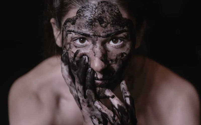 leopold-i-kobontas-ta-daxtula-tou-koinou-tou-thanasi-triaridi-apo-tin-omada-exanima-kobontas-ta-daxtula-tou-koinou-tou-thanasi-triaridi-apo-tin-omada-exanima