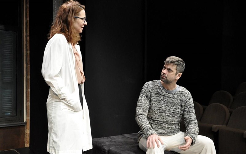 ena-spiti-sti-limni-sto-aggelon-bima