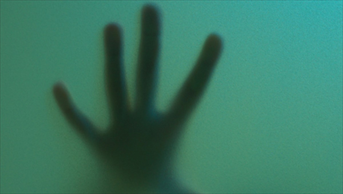 xameno-paidi-apo-ton-stulista-suggrafea-ian-mak-giouan