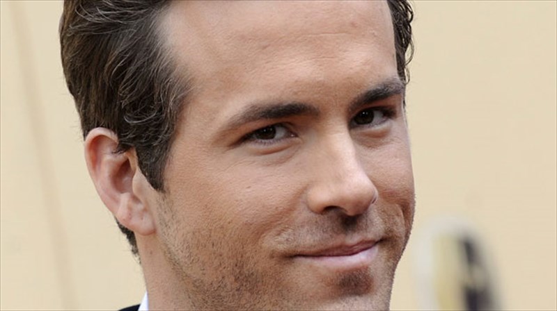 o-rain-reinolnts-sta-bimata-tou-tzoni-ntep-kai-tou-tom-krouz