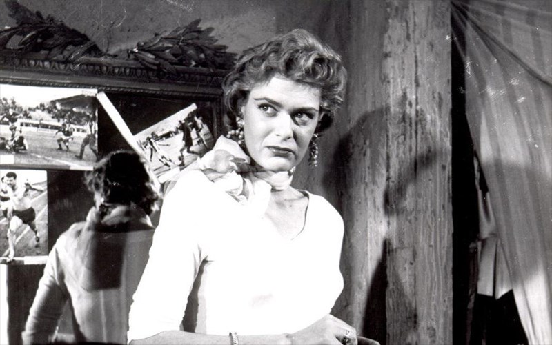 stella-epeteiaki-proboli-sti-mnimi-tis-melinas-merkouri