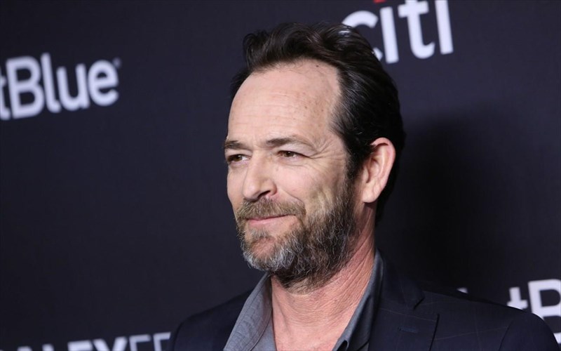i-iroiki-pleura-tou-luke-perry