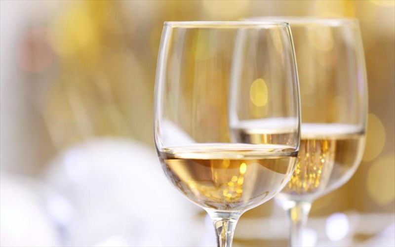 aroma-italias-erxetai-apo-ta-oinopoieia-bocelli-family-wines-kai-ferrari