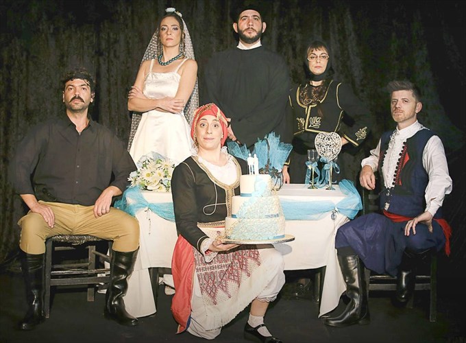 i-omada-bres-ton-dolofono-serbirei-to-deipno-mustiriou-nufiko-pentozali