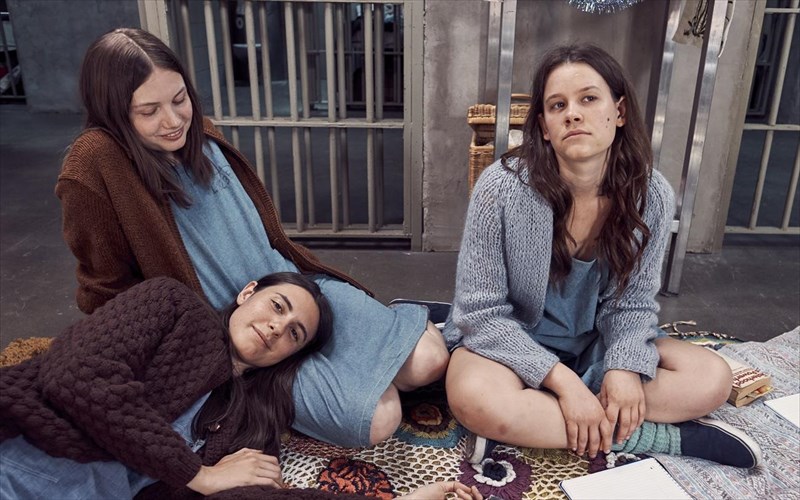 proti-matia-ston-matt-smith-os-charles-manson