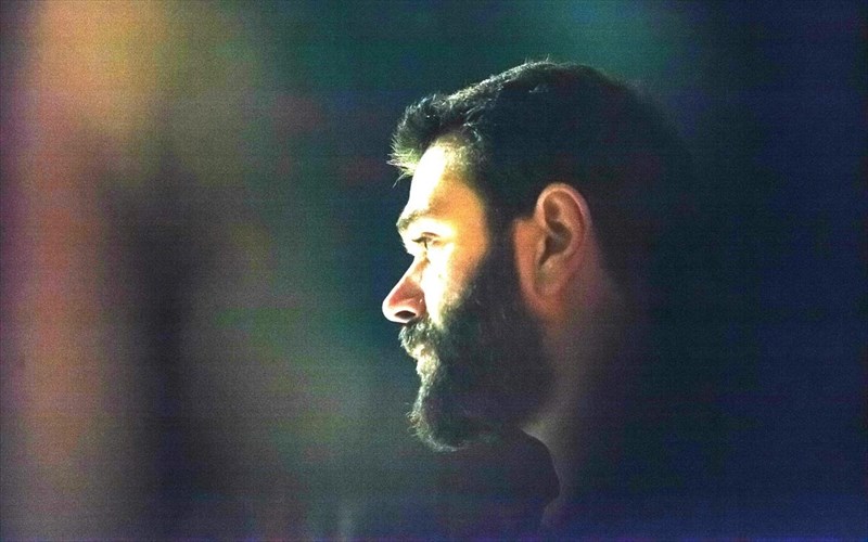 i-thaleia-matika-skinothetei-ton-taso-iordanidi-sto-o-tzoni-pire-t-oplo-tou