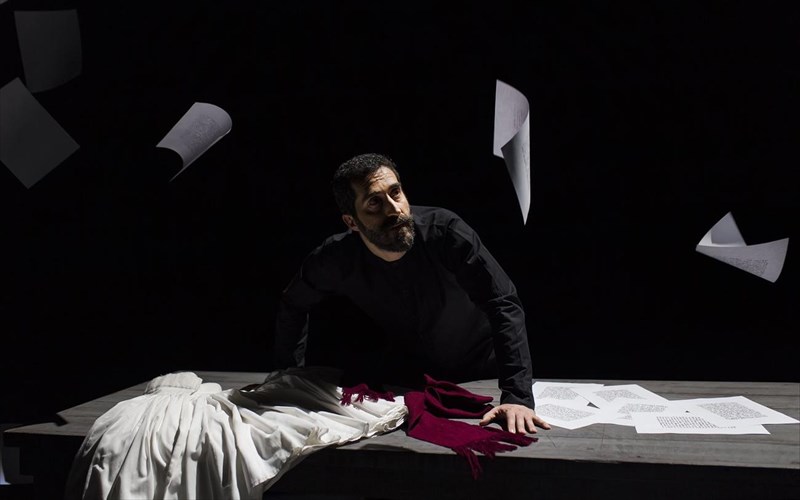 oramata-kai-thamata-stratigou-makrugianni-stin-enallaktiki-skini-tis-els