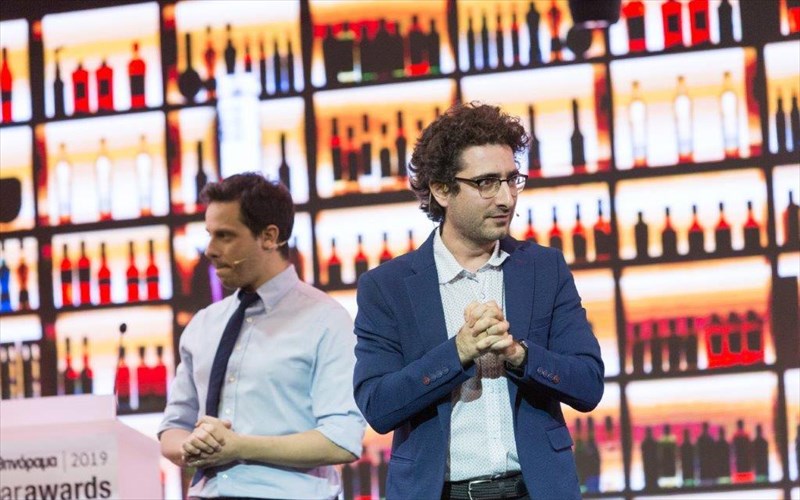 poio-einai-to-kalutero-bar-stin-ellada