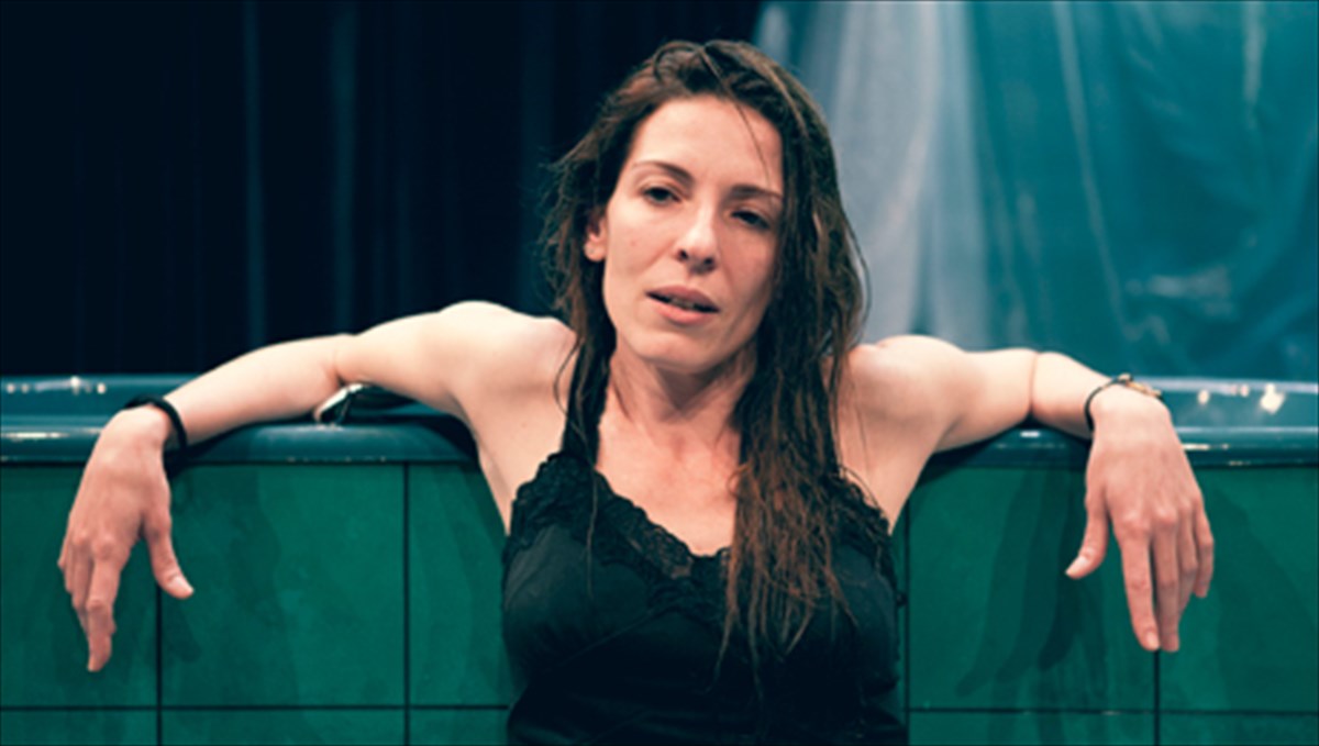 athina-maksimou-fobomaste-na-afosiothoume-oloklirotika