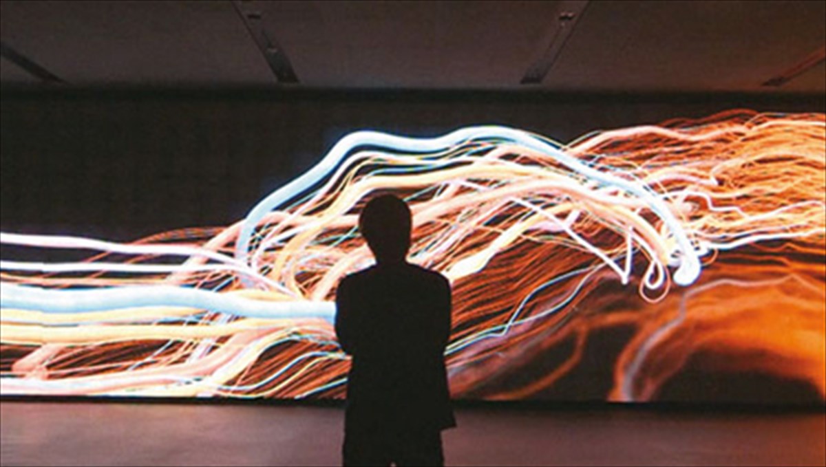 o-nikos-dimou-mila-se-enan-aganaktismeno-neo