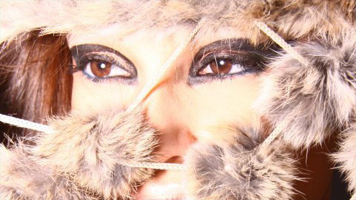 mia-mustiriodis-persona-tis-jazz-sto-booze-cooperativa