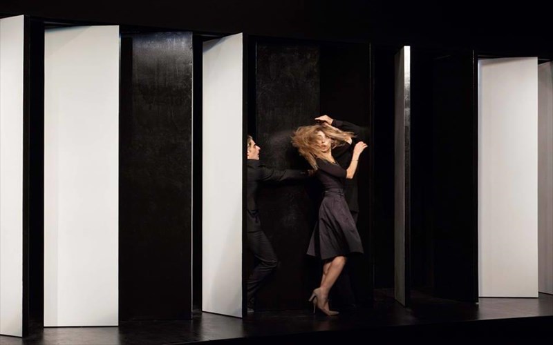 kritiki-eidame-ti-nora-tou-xenrix-ipsen