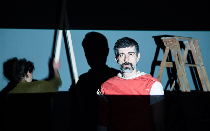 o-ektoras-lugizos-kai-i-tragiki-istoria-tou-amlet-enos-prigkipa-tis-danias