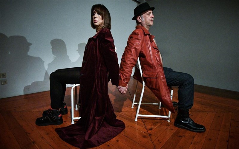 tha-panta-ekei-pethaino-san-xora-sto-theatro-stathmos