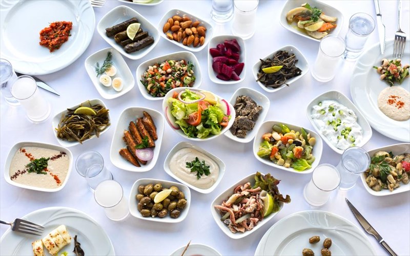 pente-meri-stin-athina-gia-pareistikous-mezedes